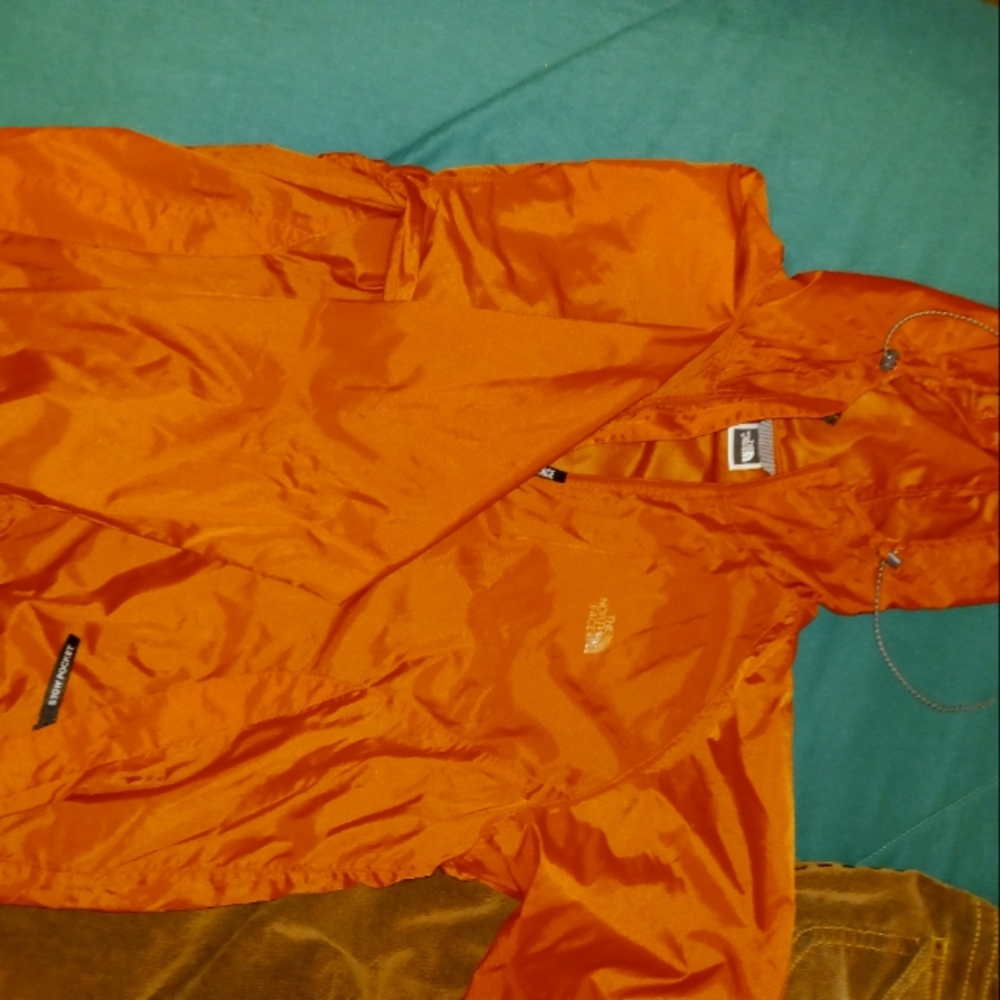 North face wind breaker